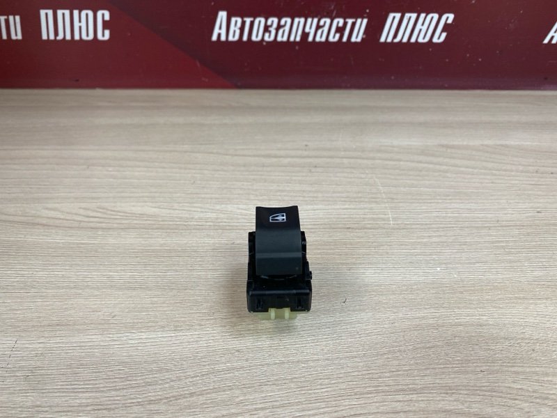 Кнопка стеклоподъемника