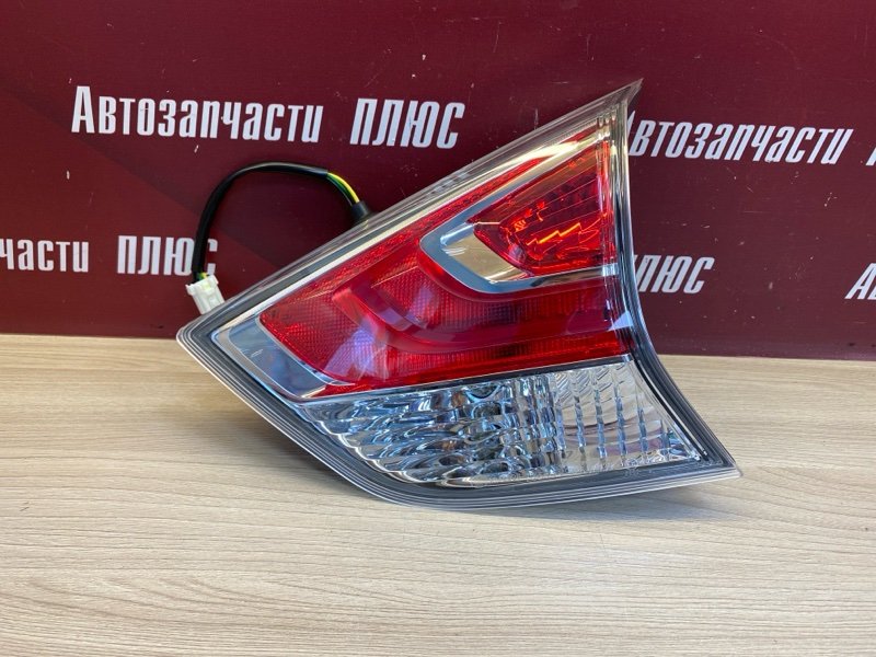 Фонарь крышки багажника