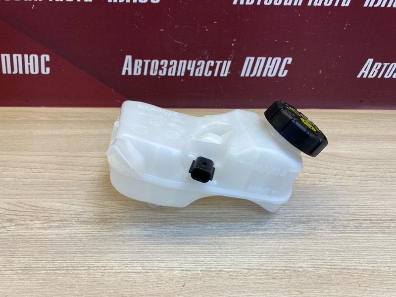 Бачок главного тормозного цилиндра