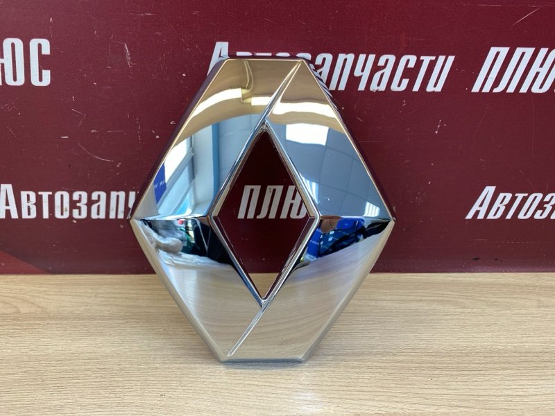 Эмблема решетки радиатора