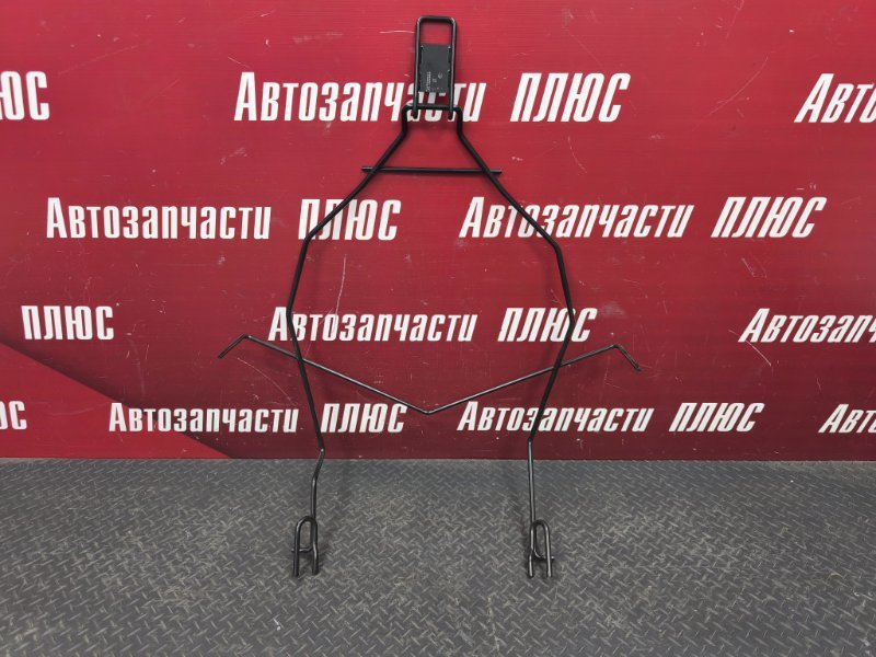 Крепление запасного колеса