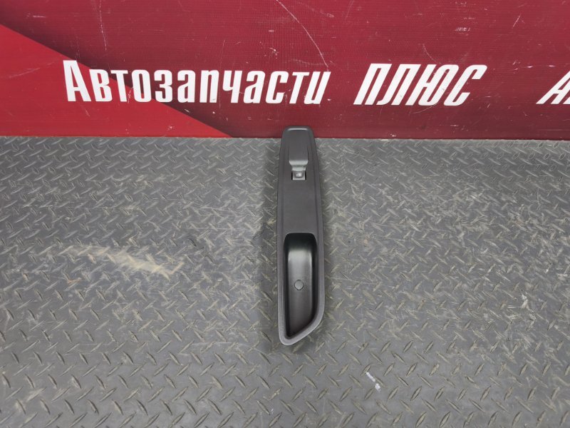 Кнопка стеклоподъемника двери
