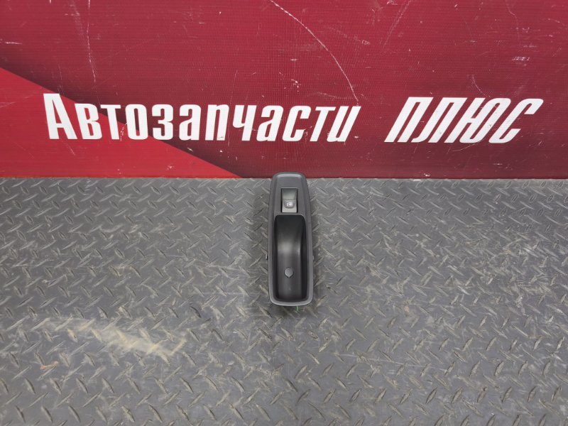 Кнопка стеклоподъемника двери