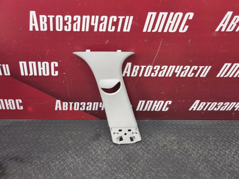 Обшивка средней стойки