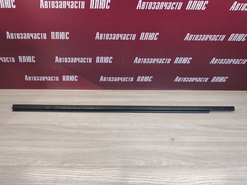 Уплотнитель стекла двери внешний