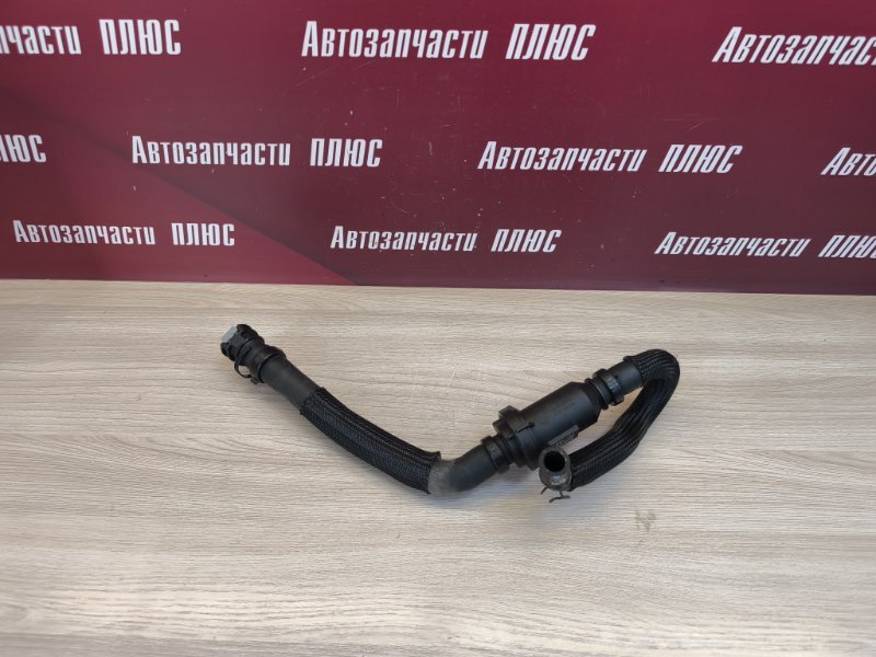 Патрубок системы охлаждения