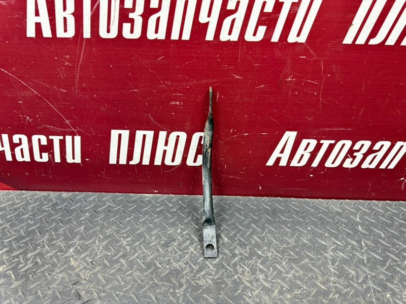 Кронштейн подрамника