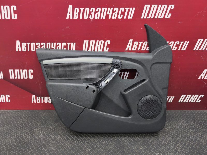Обшивка боковой двери
