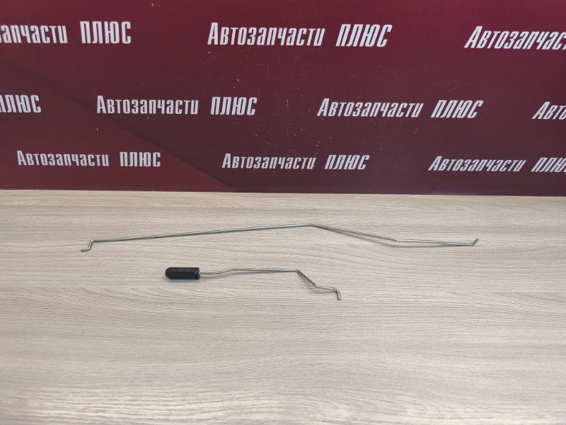 Тяга замка двери