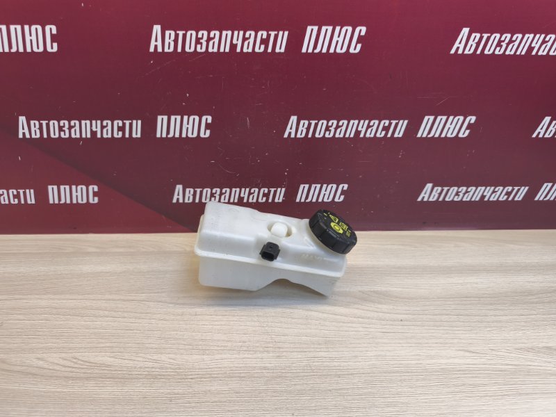 Бачок главного тормозного цилиндра