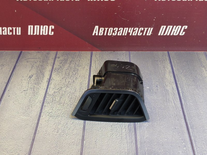 Воздушный дефлектор салона