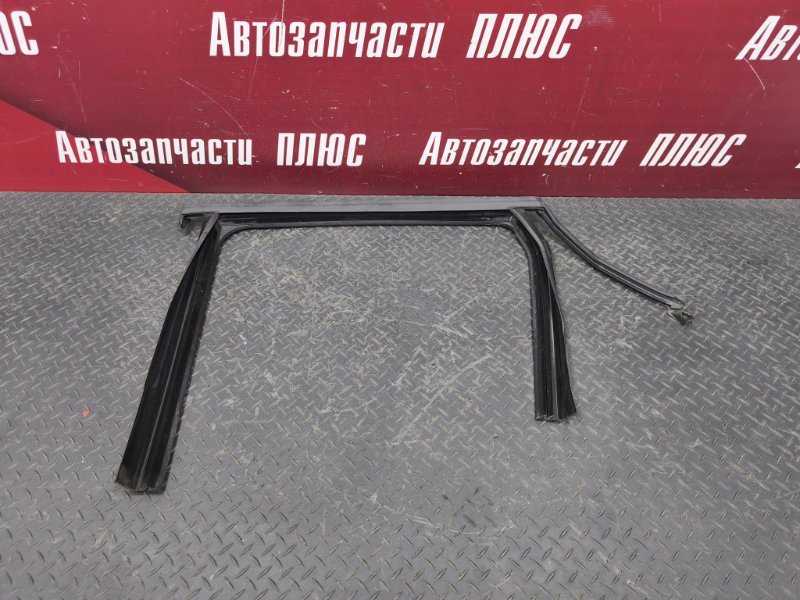 Уплотнитель рамки двери