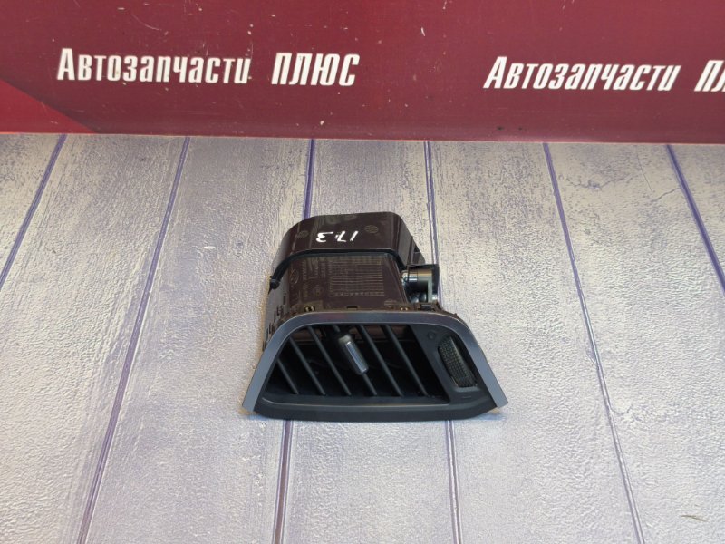 Воздушный дефлектор салона