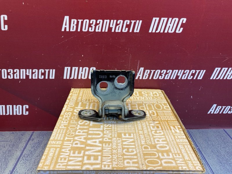Петля двери