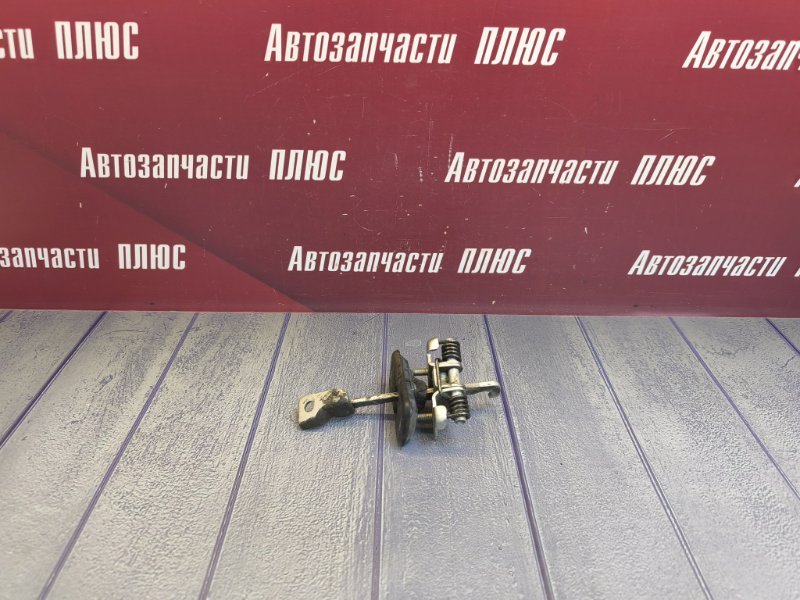 Ограничитель двери