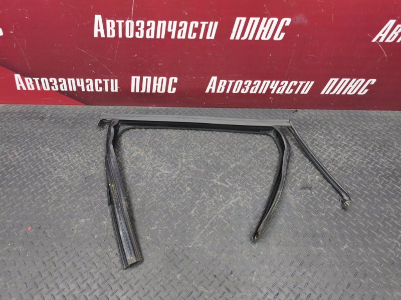 Уплотнитель рамки двери