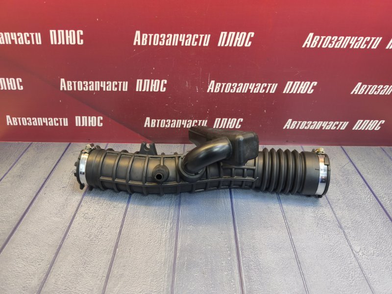 Патрубок воздушного фильтра