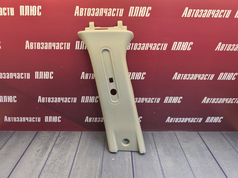 Обшивка средней стойки