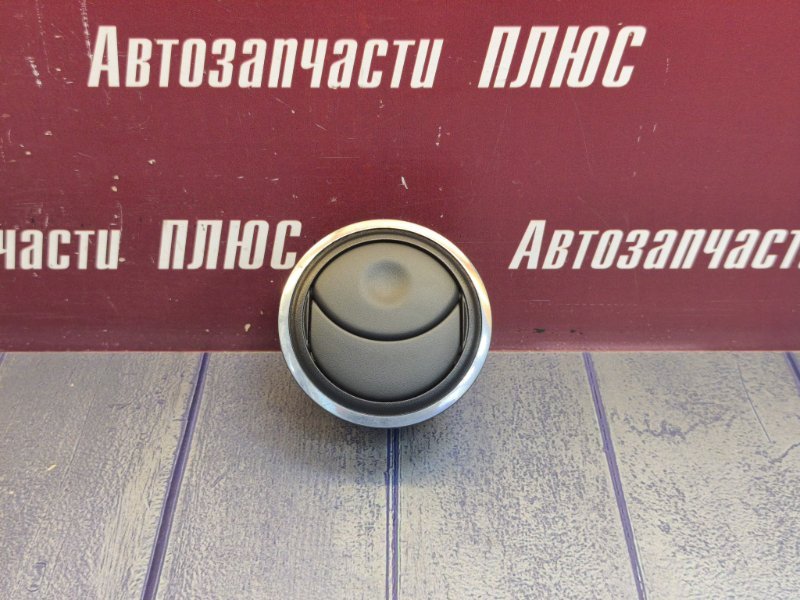 Воздушный дефлектор салона