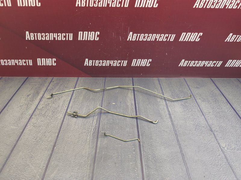 Тяга замка двери