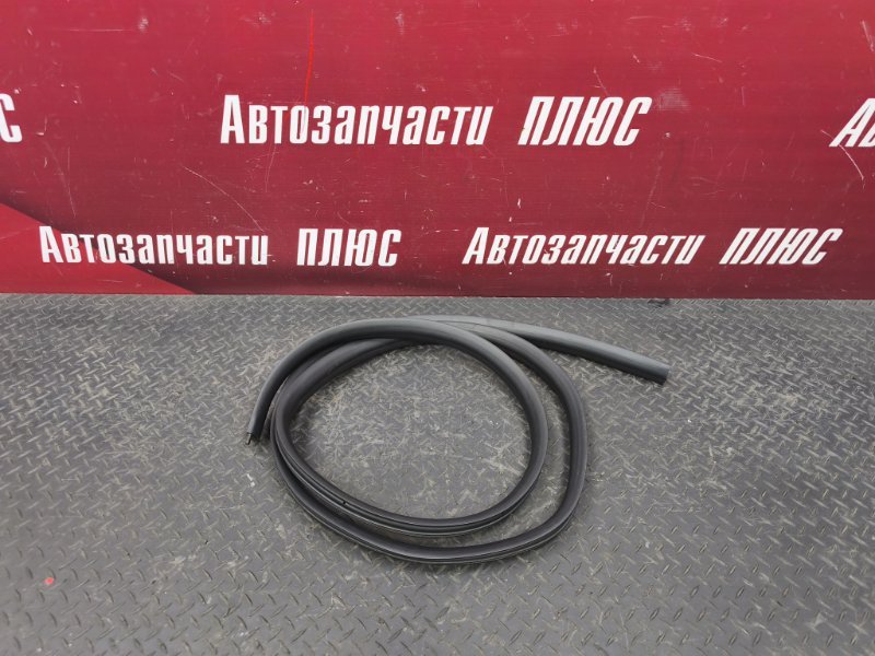 Уплотнитель двери