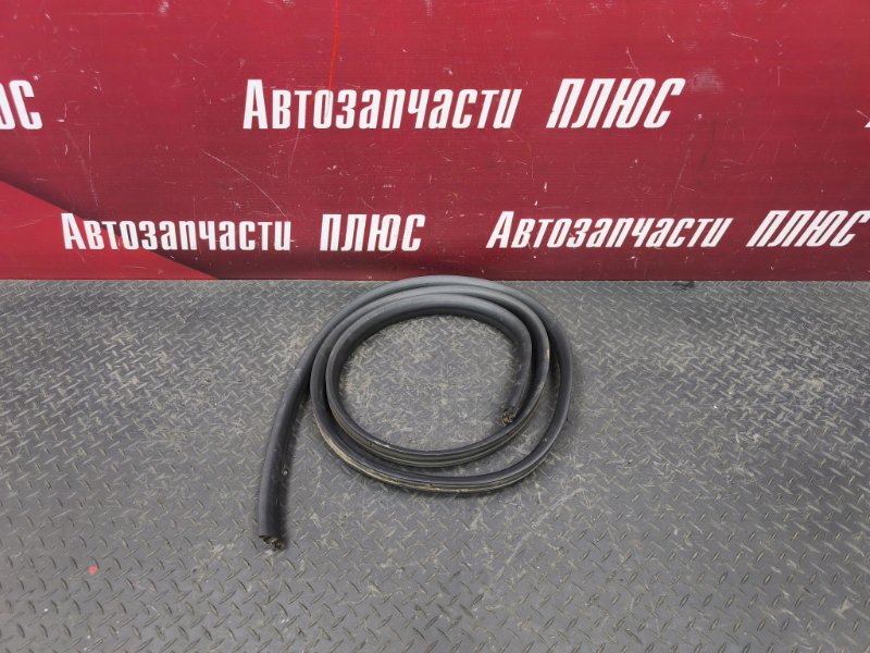 Уплотнитель двери