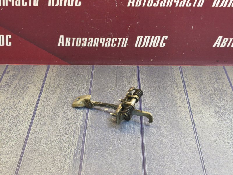 Ограничитель двери