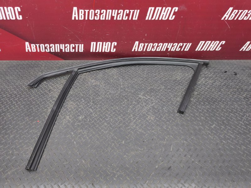 Уплотнитель рамки двери
