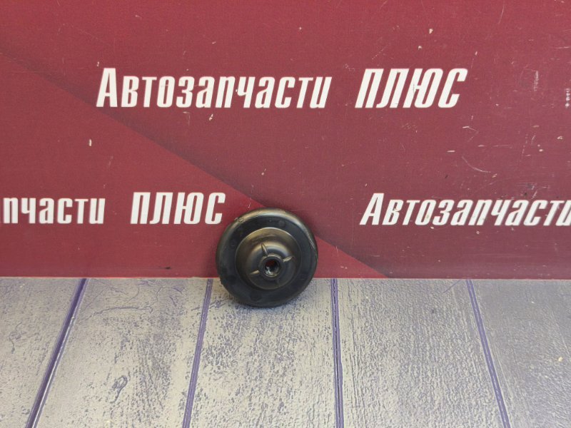Крепление запасного колеса