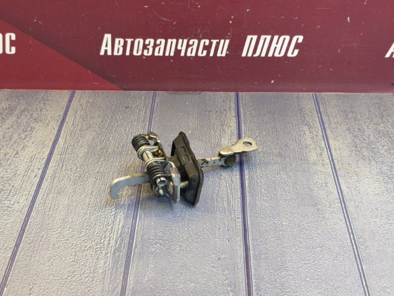 Ограничитель двери