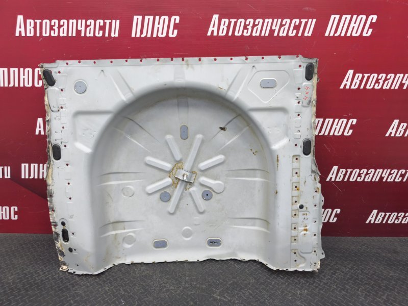 Ниша запасного колеса