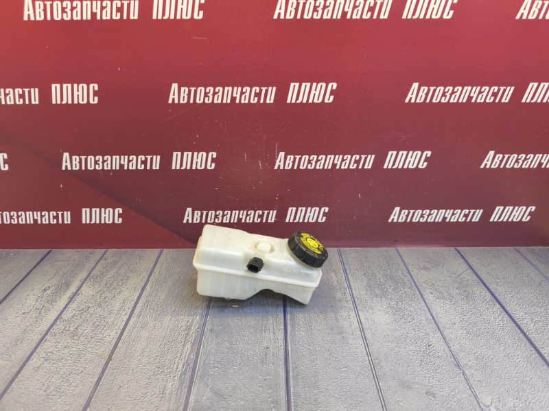 Бачок главного тормозного цилиндра