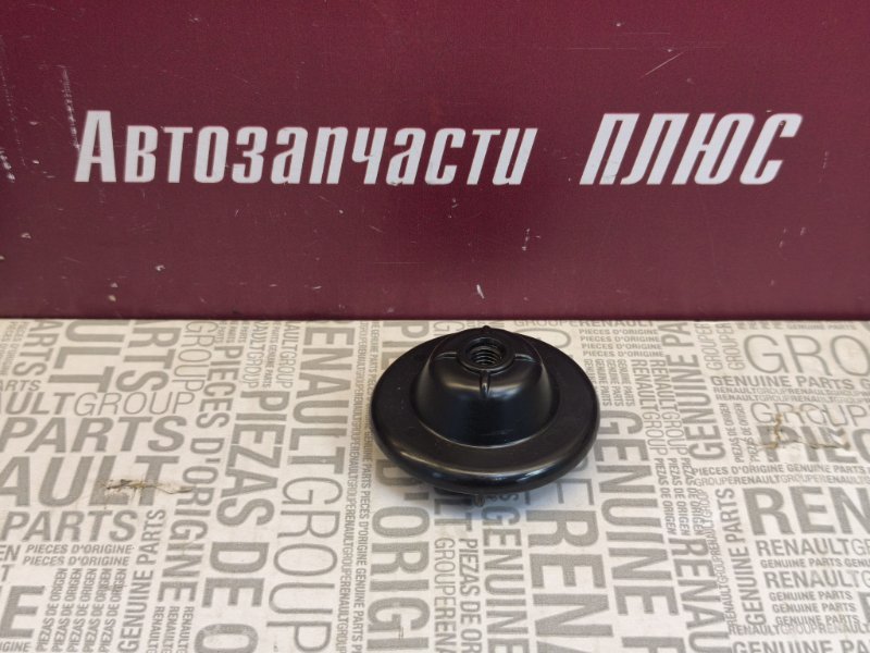 Крепление запасного колеса