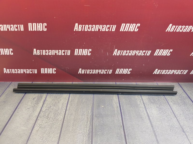 Уплотнитель стекла двери внутренний