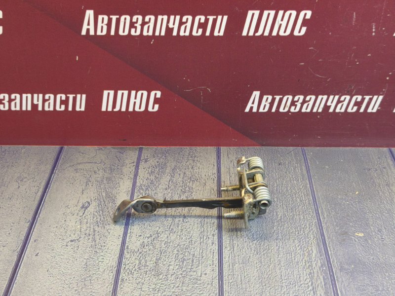Ограничитель двери