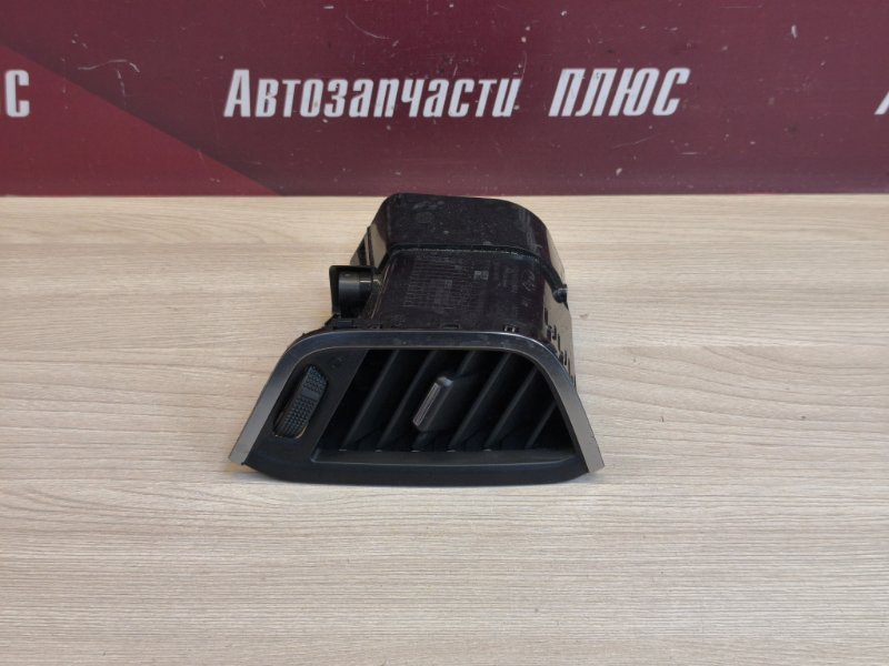 Воздушный дефлектор салона