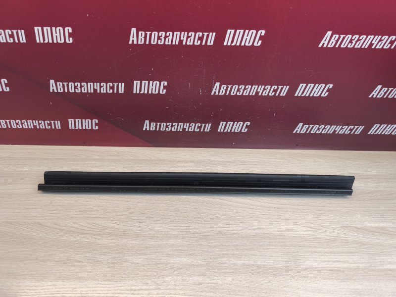 Уплотнитель стекла двери внутренний