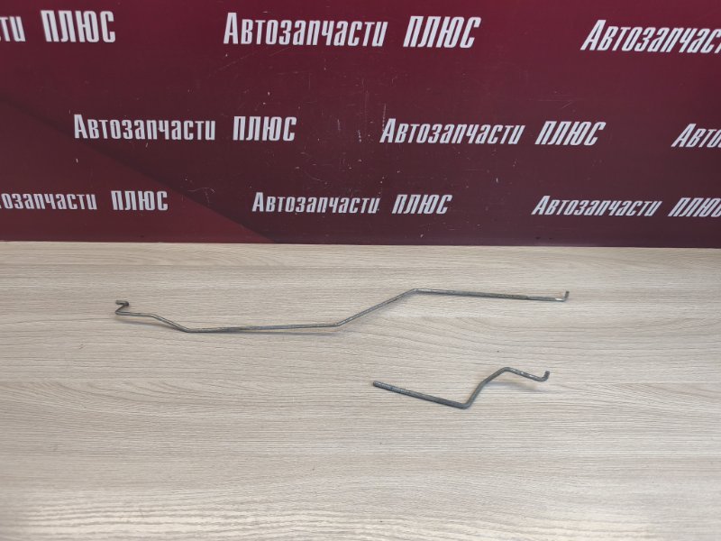 Тяга замка двери