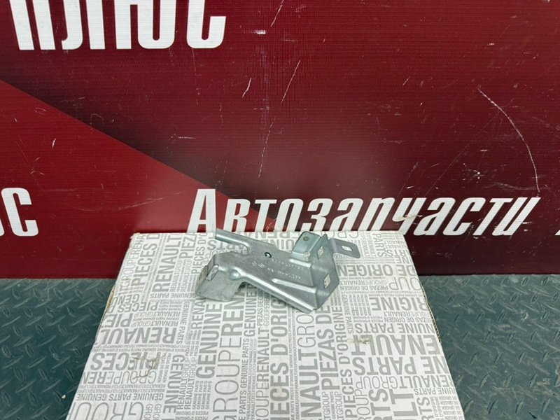 Кронштейн фары