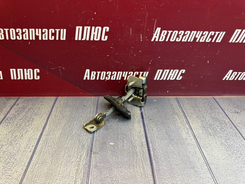 Ограничитель двери