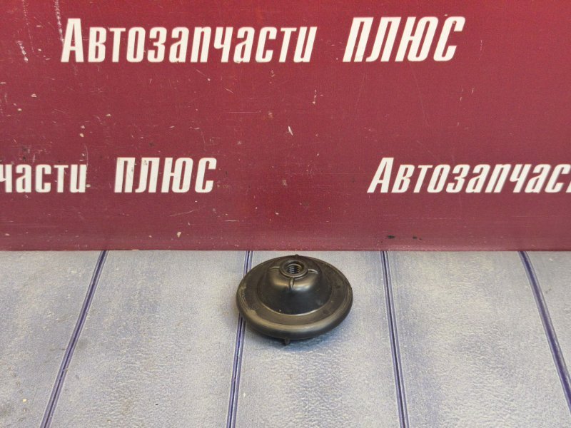 Крепление запасного колеса