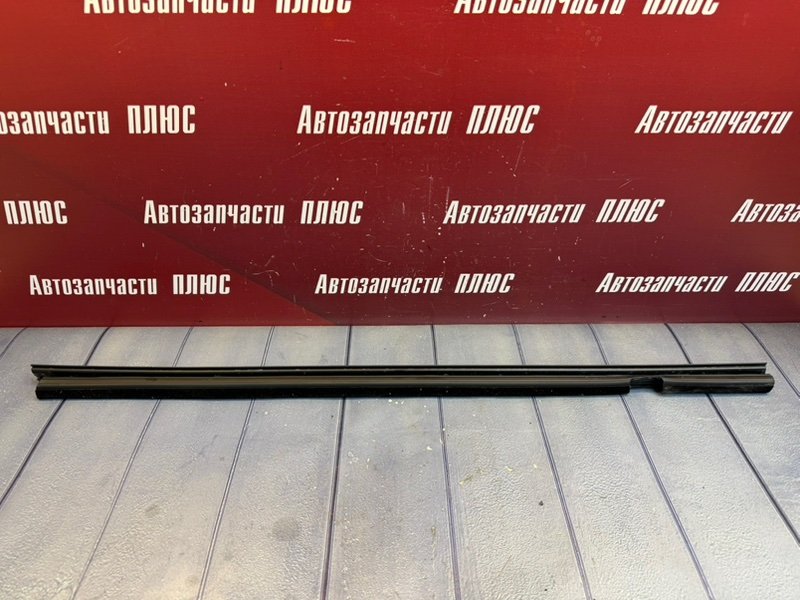 Уплотнитель стекла двери внутренний