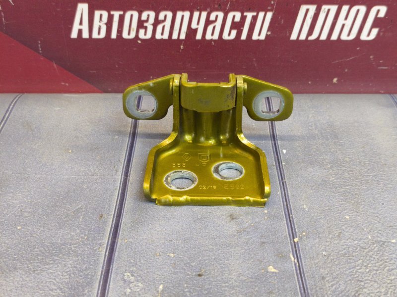 Петля двери