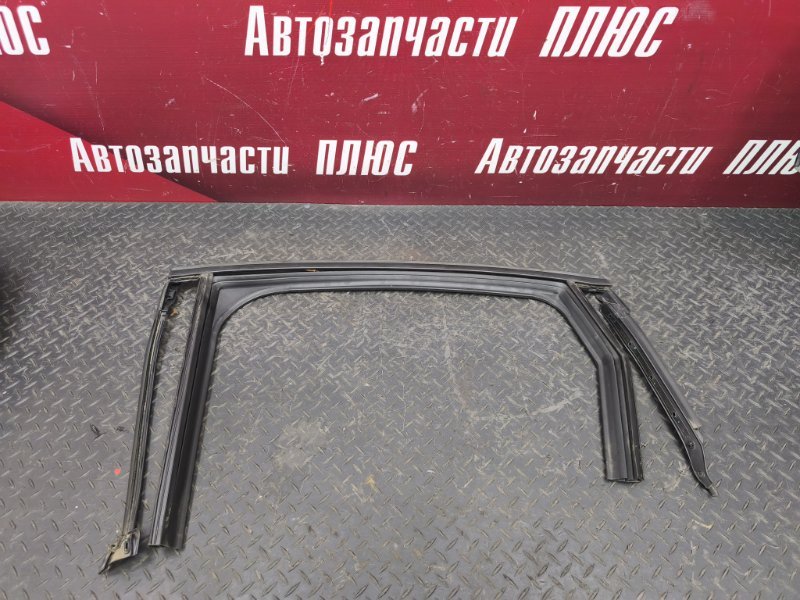 Уплотнитель стекла двери