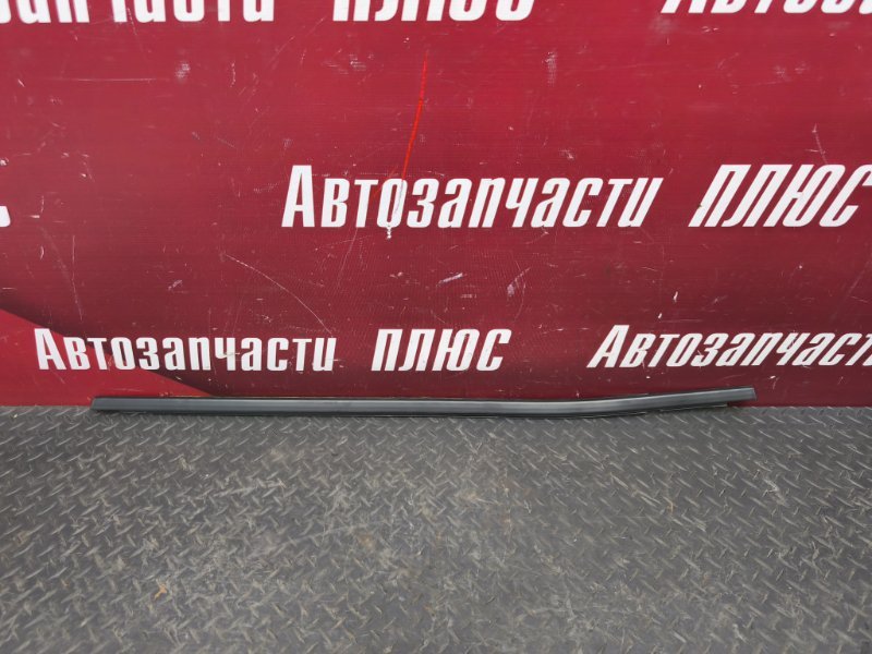 Уплотнитель стекла двери внешний