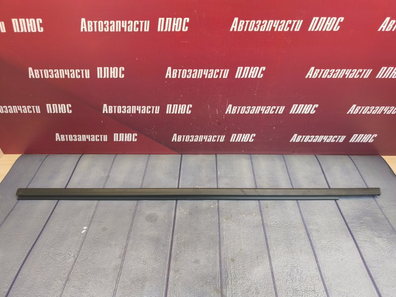 Уплотнитель стекла двери внешний
