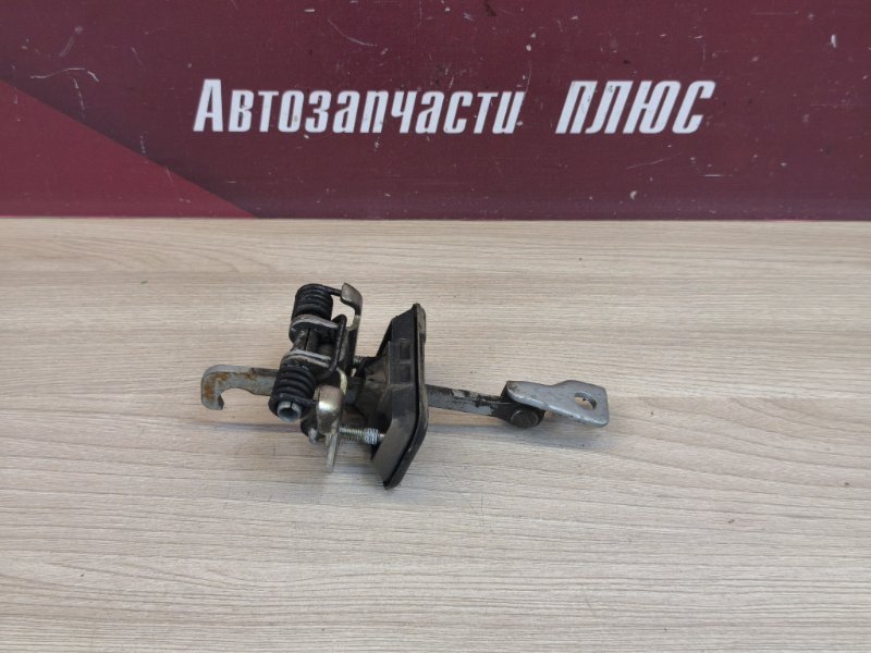Ограничитель двери