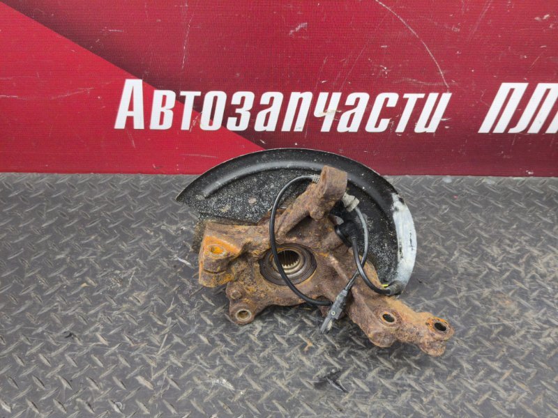 Кулак поворотный