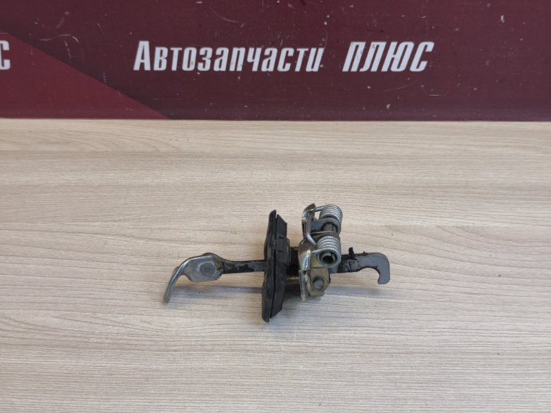 Ограничитель двери