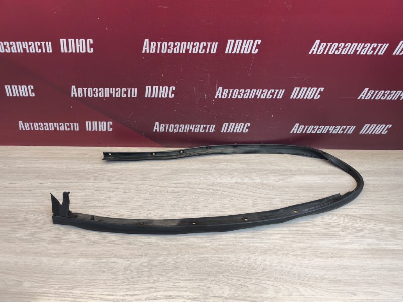 Уплотнитель двери